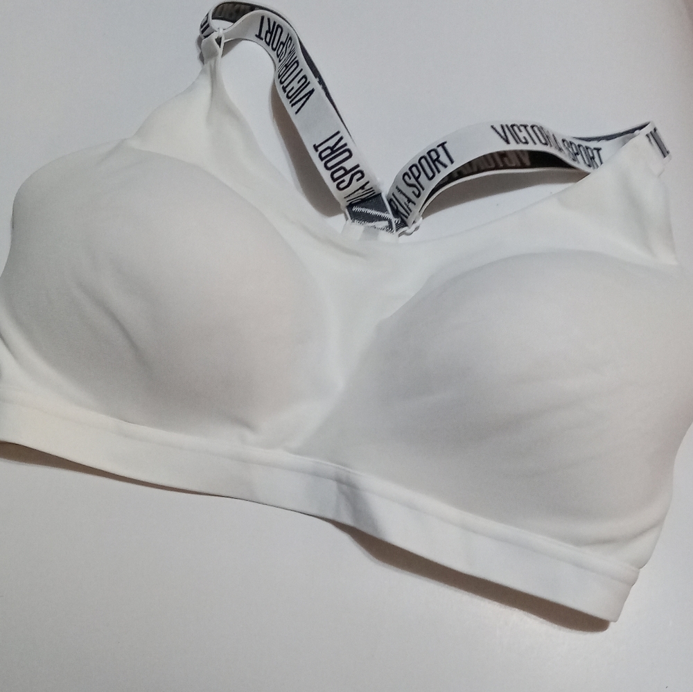 Incredible lightweight sports bra NWT